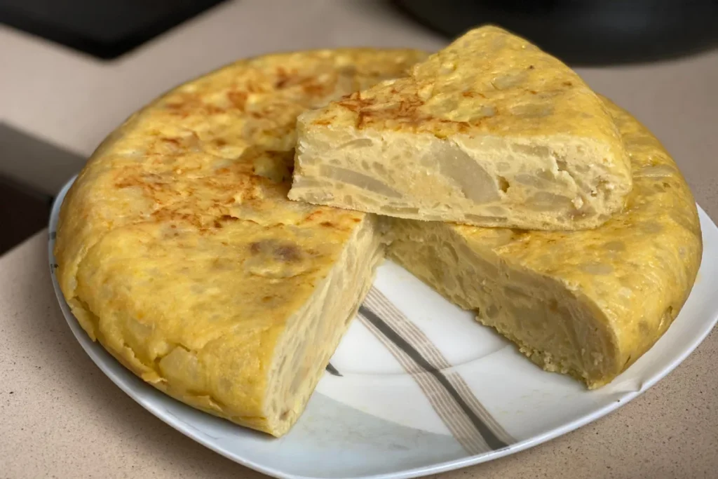 Hiszpański omlet mocno wysmażony